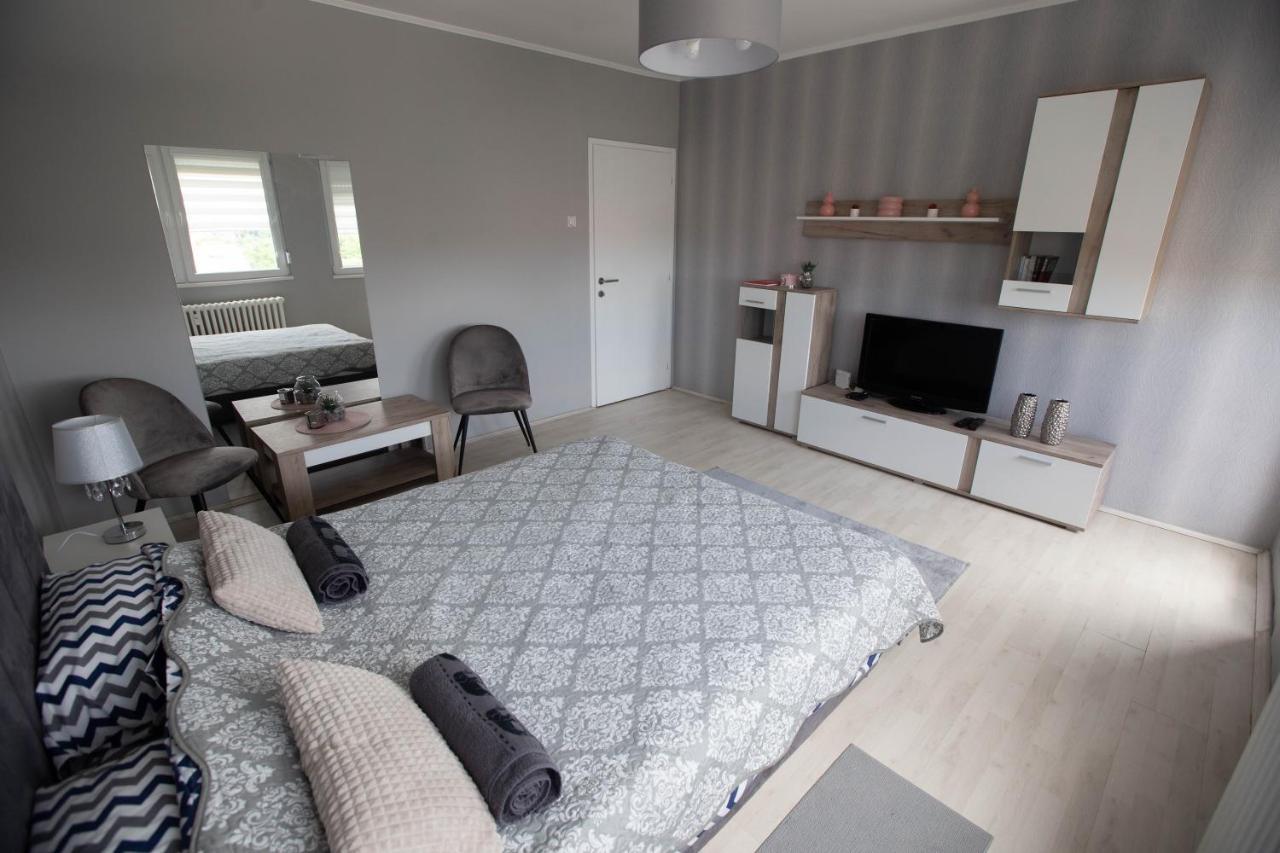 Apartman Danica Subotica Exteriör bild